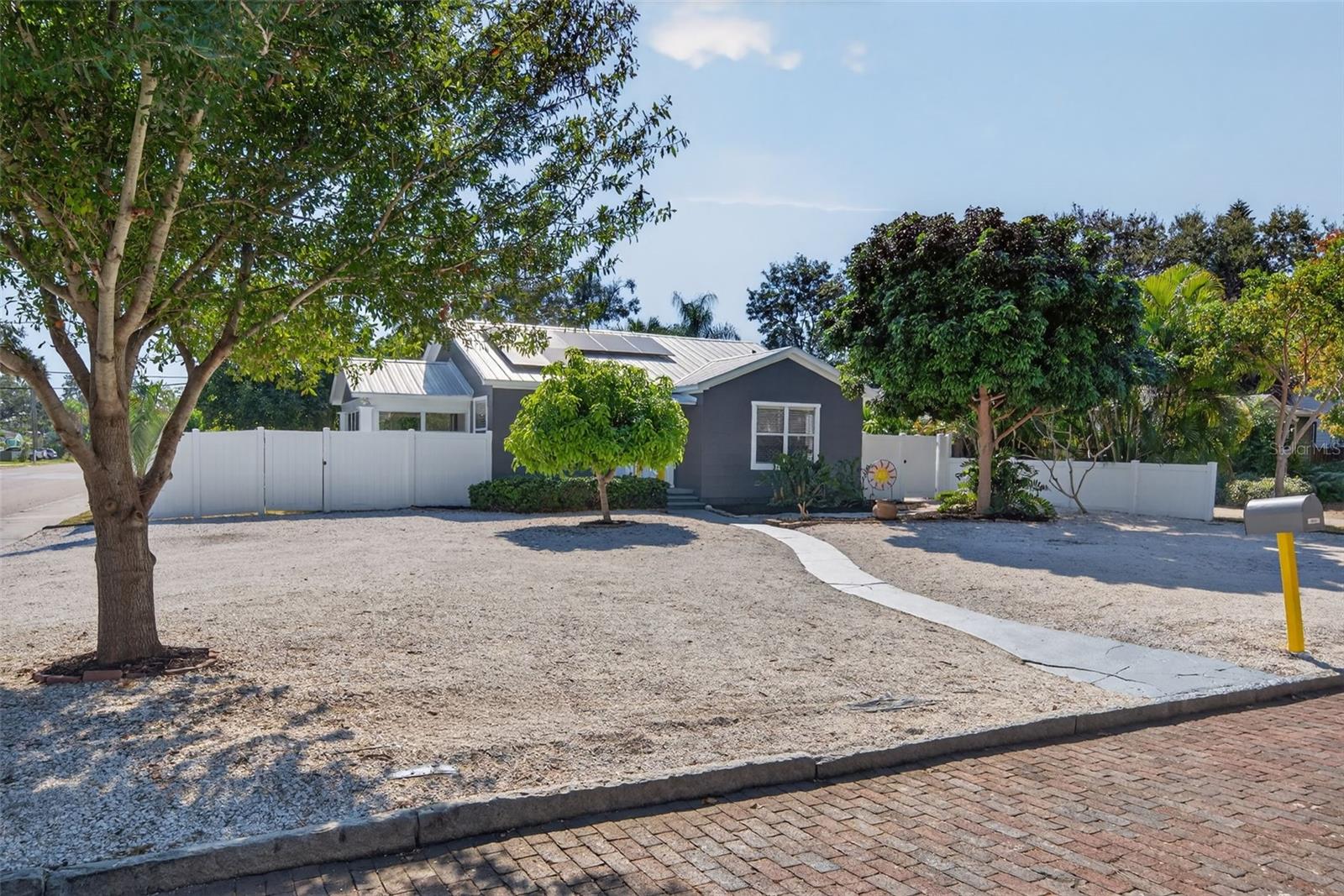 Image 6 of 90 For 4900 27th Avenue S