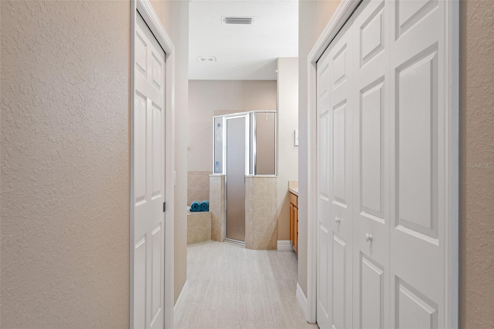 Image 21 of 37 For 11749 Summer Springs Drive