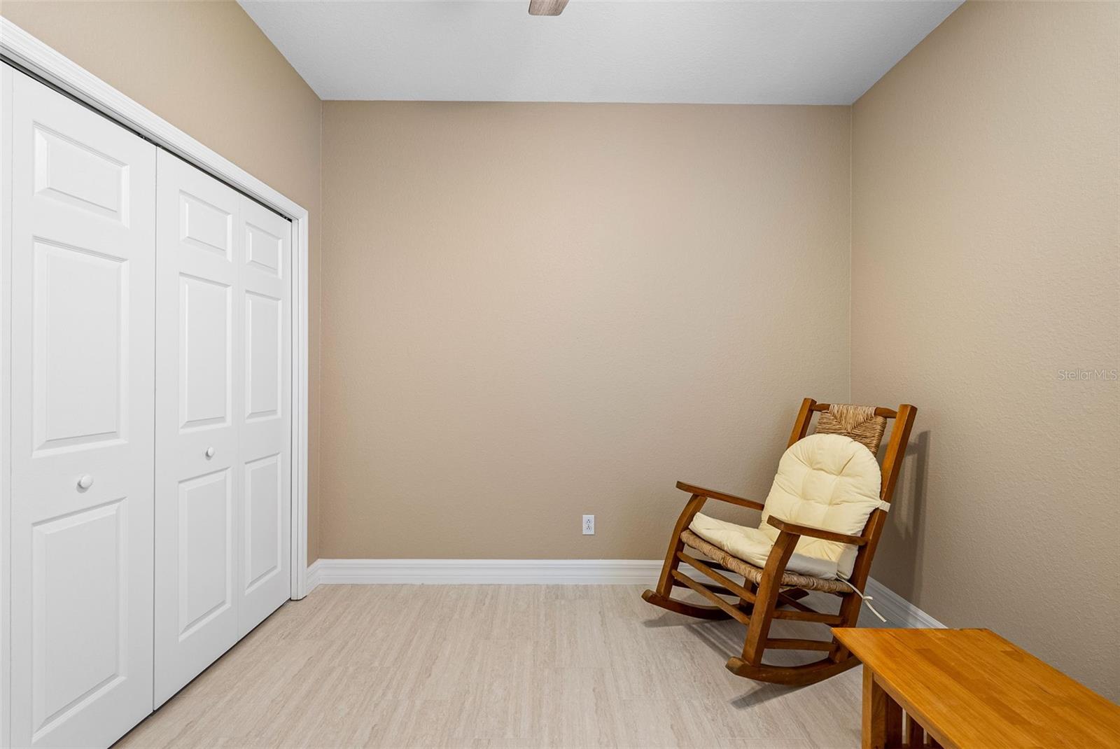 Image 25 of 37 For 11749 Summer Springs Drive