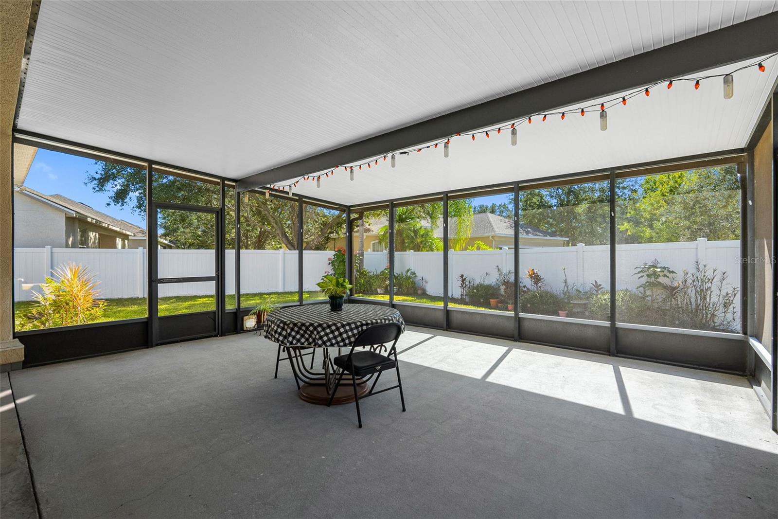 Image 32 of 37 For 11749 Summer Springs Drive