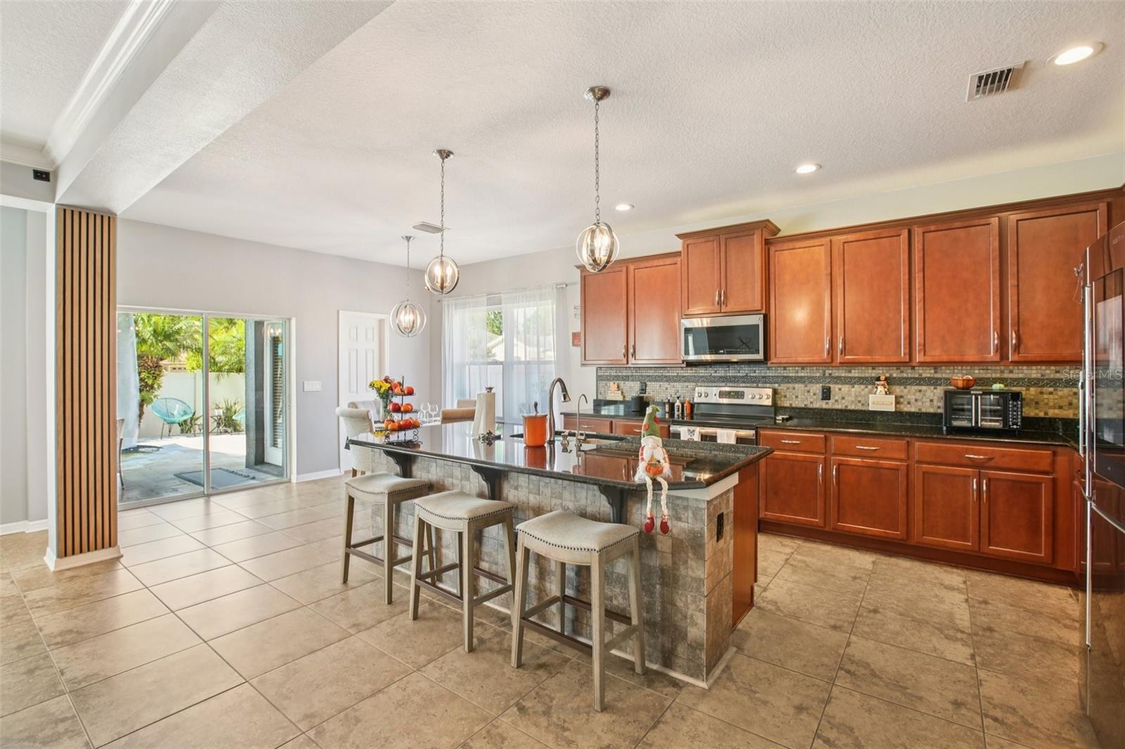 Image 14 of 64 For 2624 Kenchester Loop