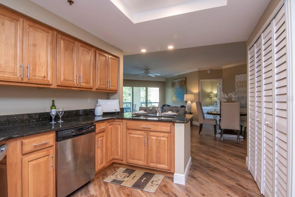 Image 13 of 52 For 1002 Harbour Island Boulevard 1302