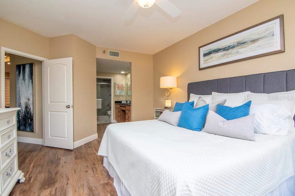 Image 24 of 52 For 1002 Harbour Island Boulevard 1302