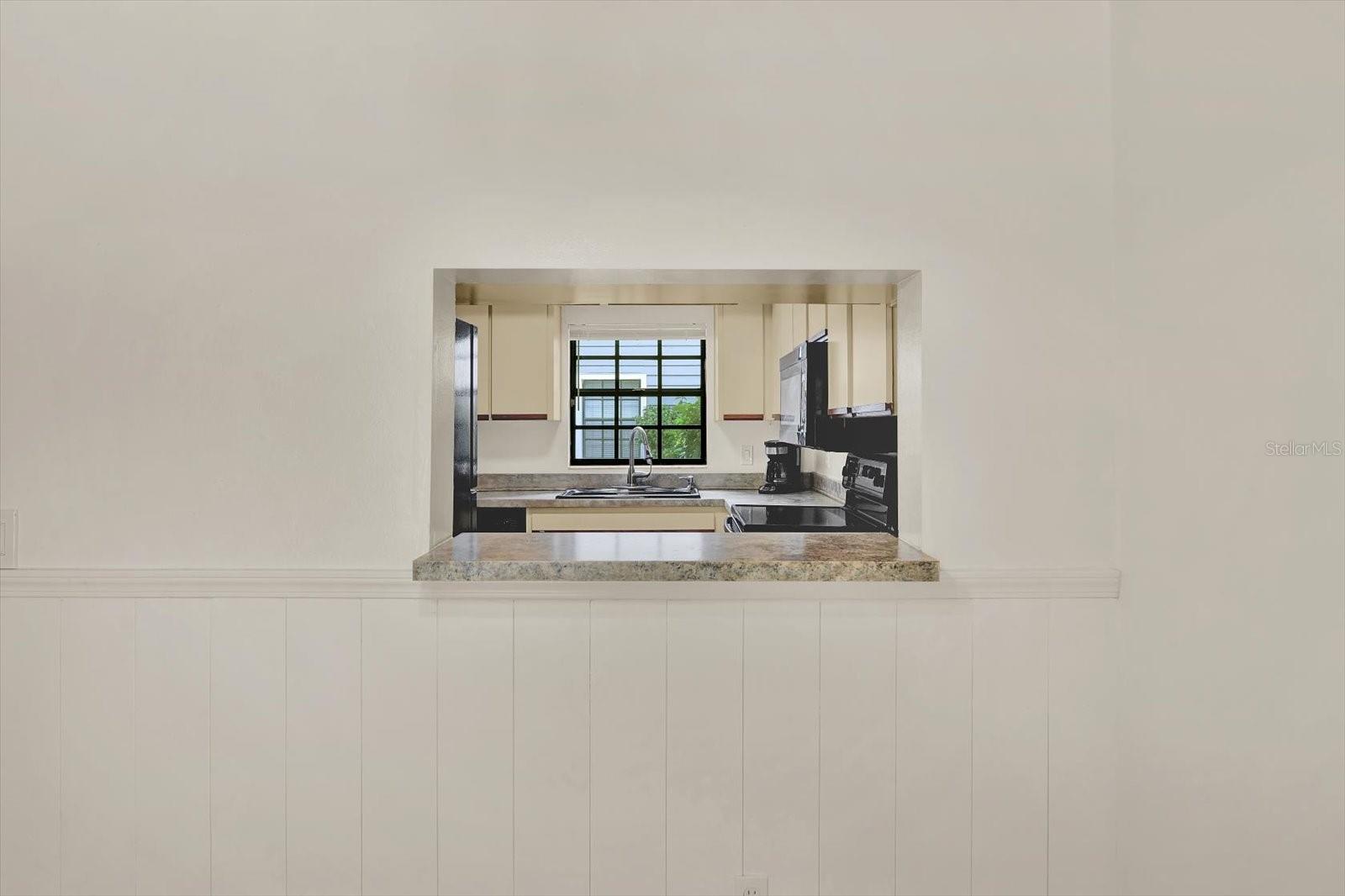 Image 10 of 40 For 1910 Sligh Avenue D104