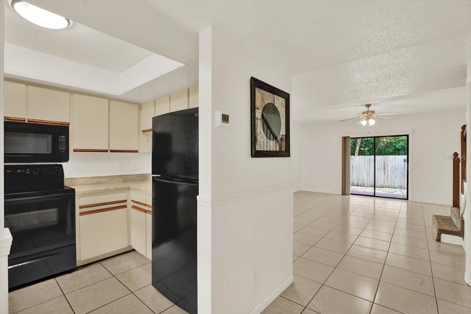 Image 11 of 40 For 1910 Sligh Avenue D104