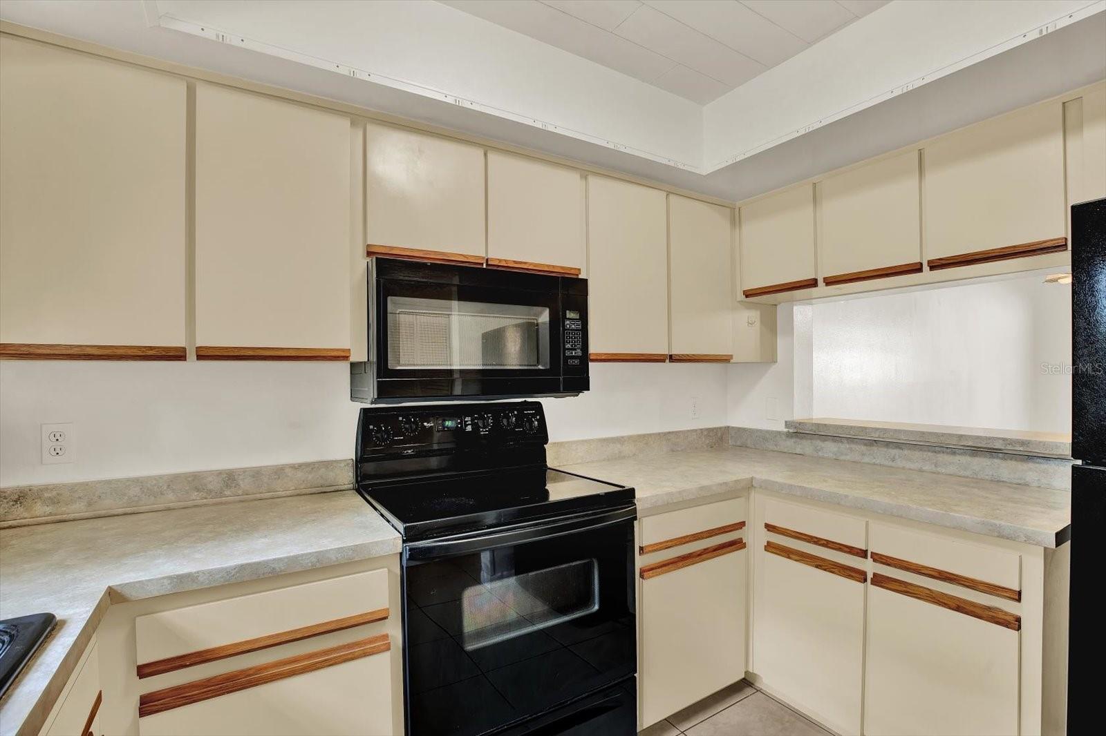 Image 13 of 40 For 1910 Sligh Avenue D104