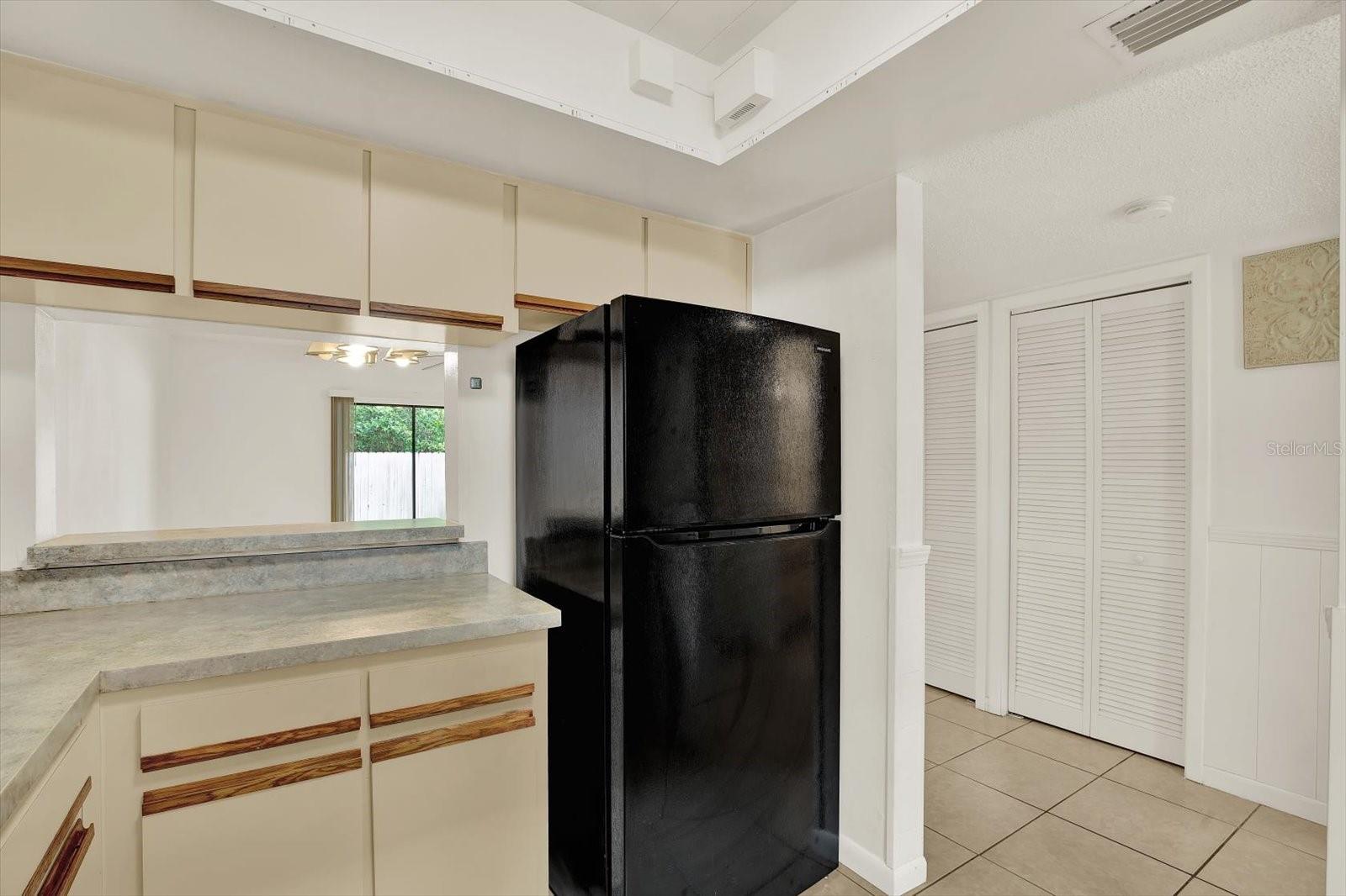 Image 14 of 40 For 1910 Sligh Avenue D104