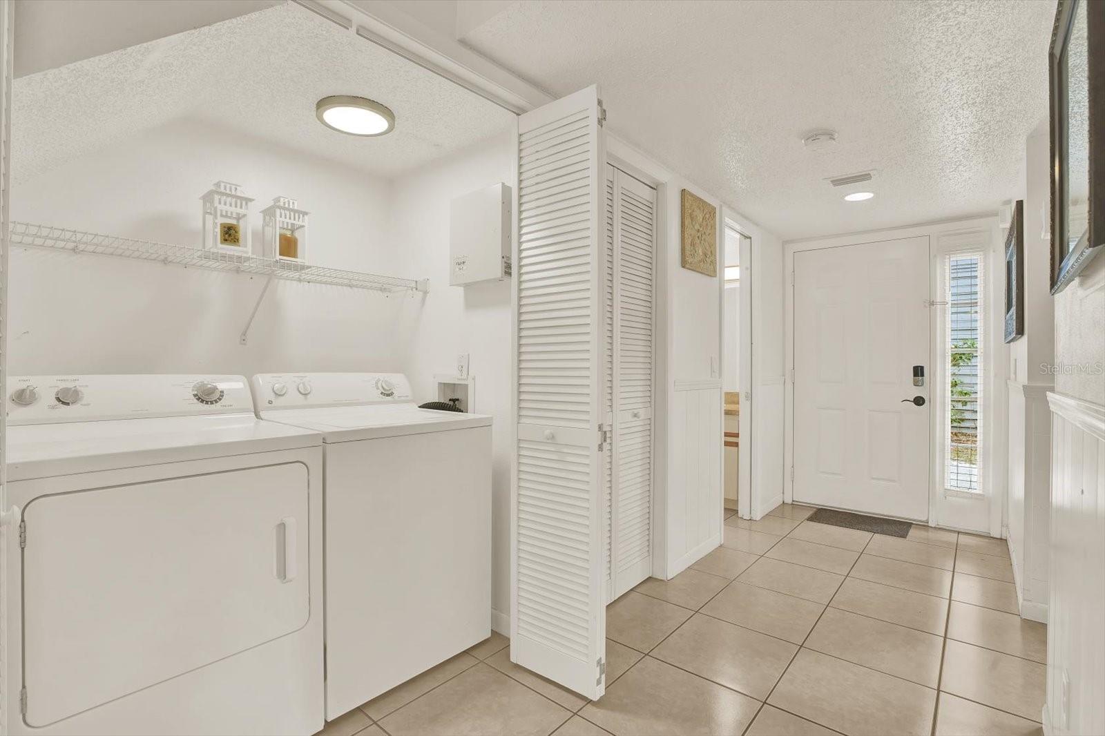 Image 15 of 40 For 1910 Sligh Avenue D104