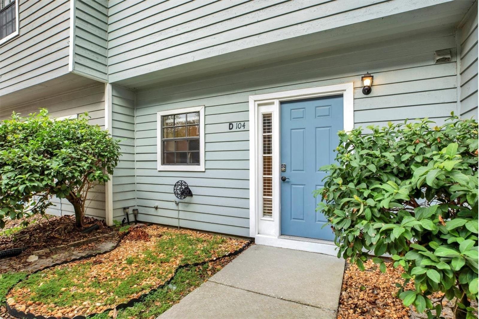 Image 2 of 40 For 1910 Sligh Avenue D104