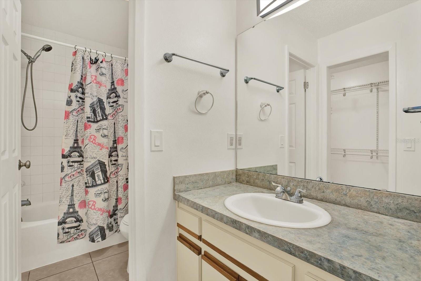 Image 24 of 40 For 1910 Sligh Avenue D104