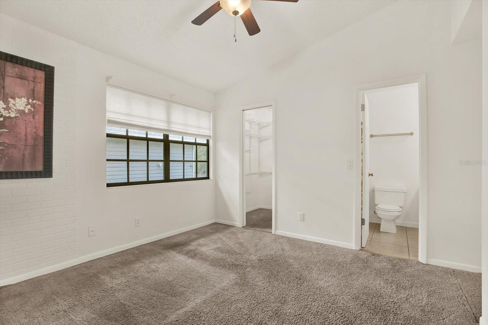 Image 28 of 40 For 1910 Sligh Avenue D104