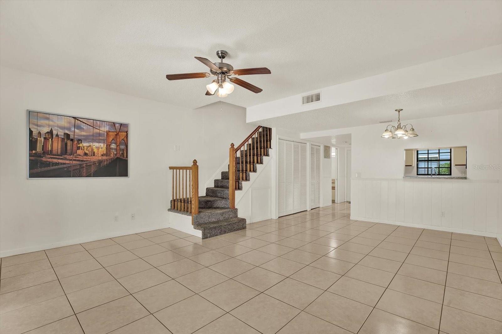 Image 7 of 40 For 1910 Sligh Avenue D104