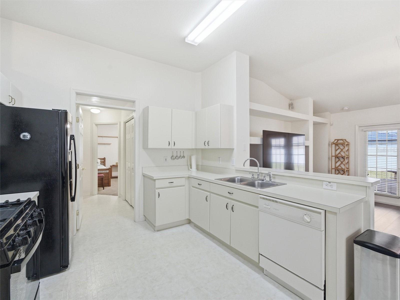 Image 13 of 38 For 4647 Tailfeather Court