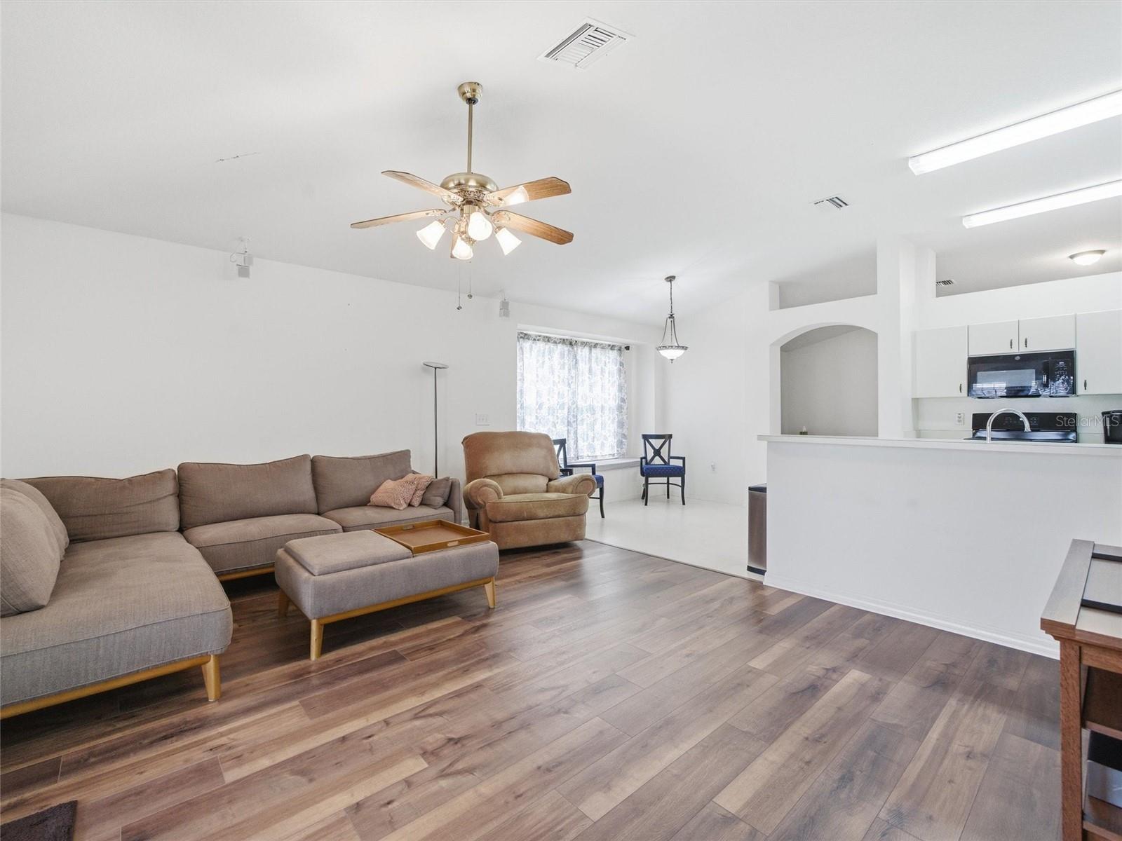 Image 20 of 38 For 4647 Tailfeather Court