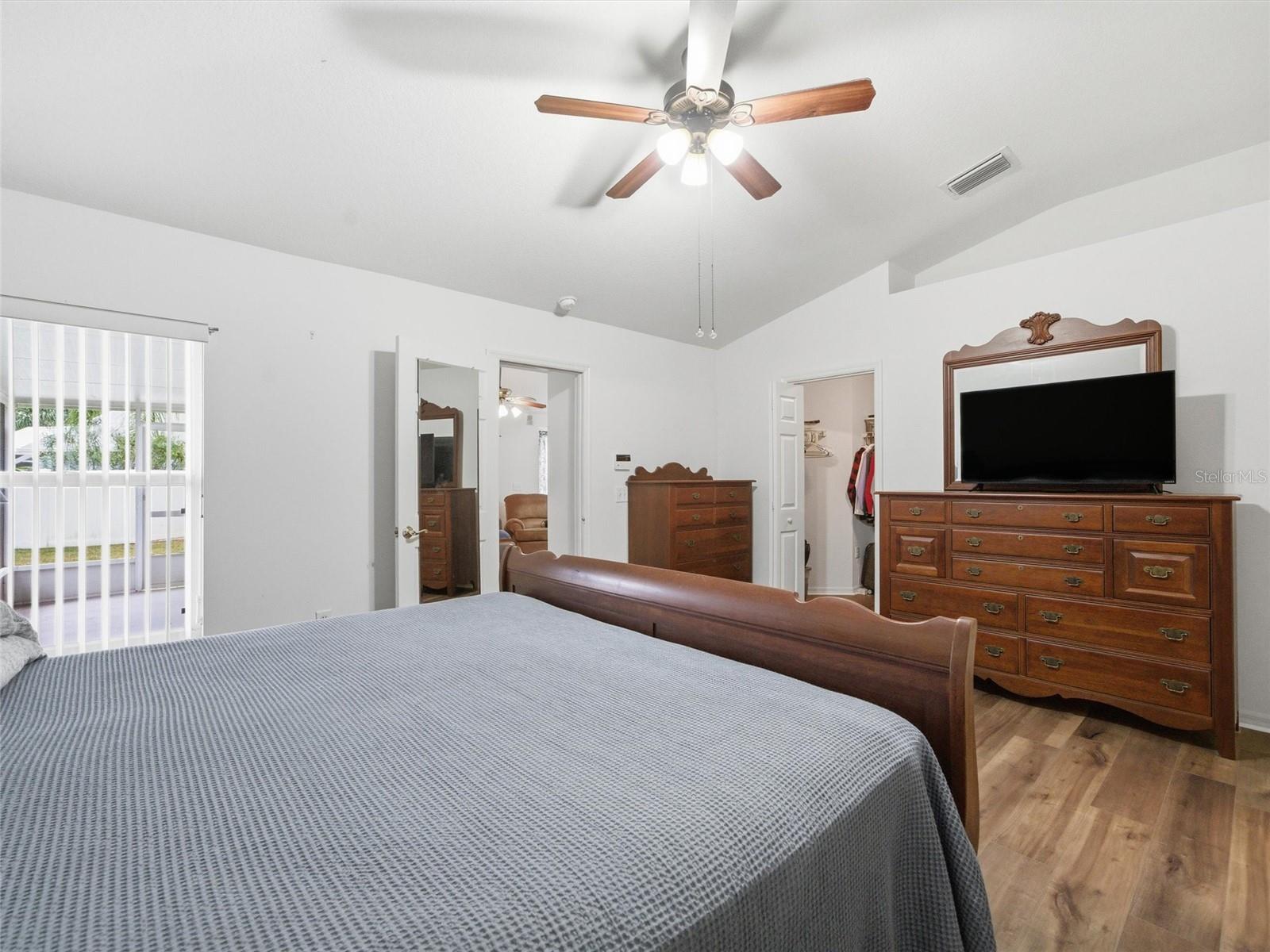 Image 23 of 38 For 4647 Tailfeather Court