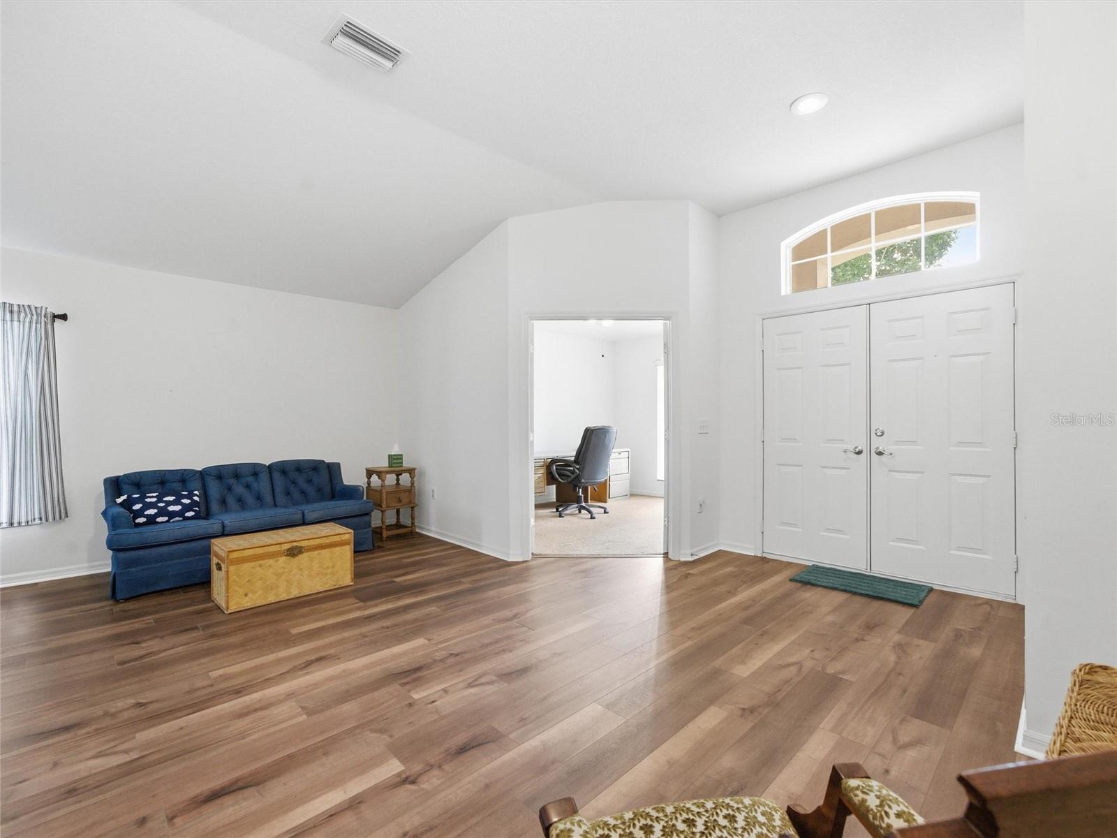 Image 5 of 38 For 4647 Tailfeather Court