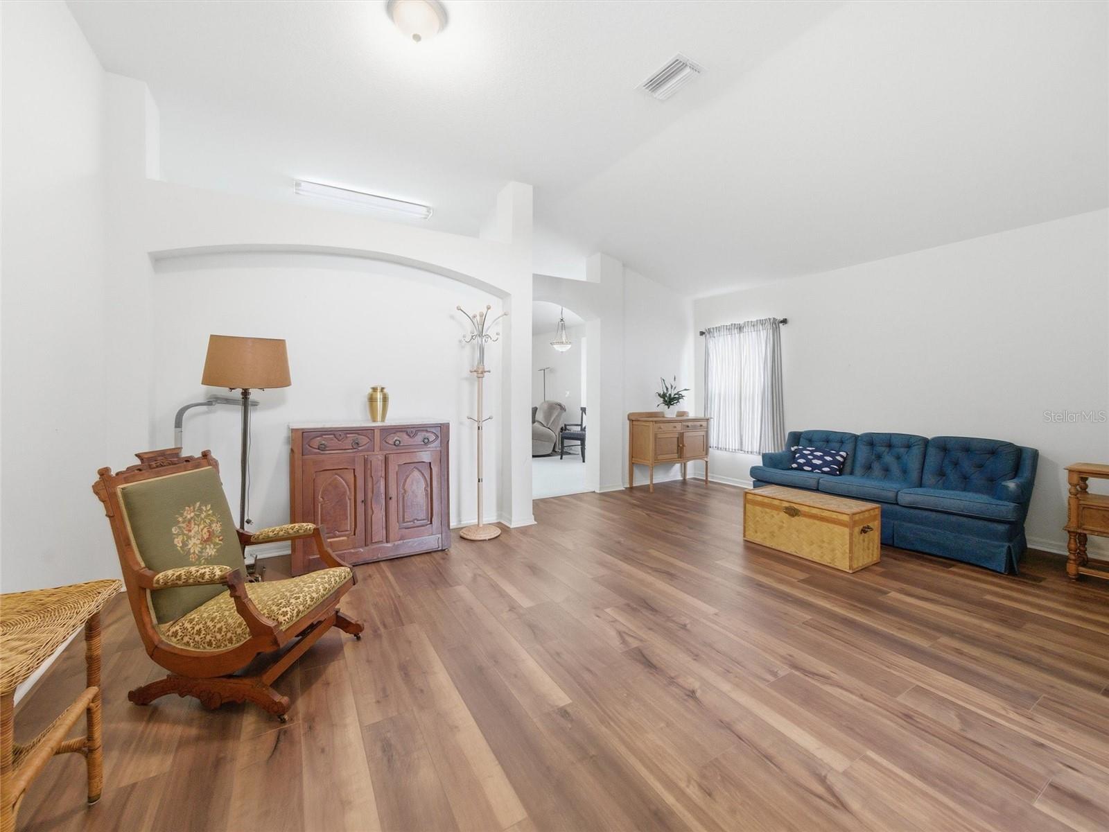 Image 6 of 38 For 4647 Tailfeather Court