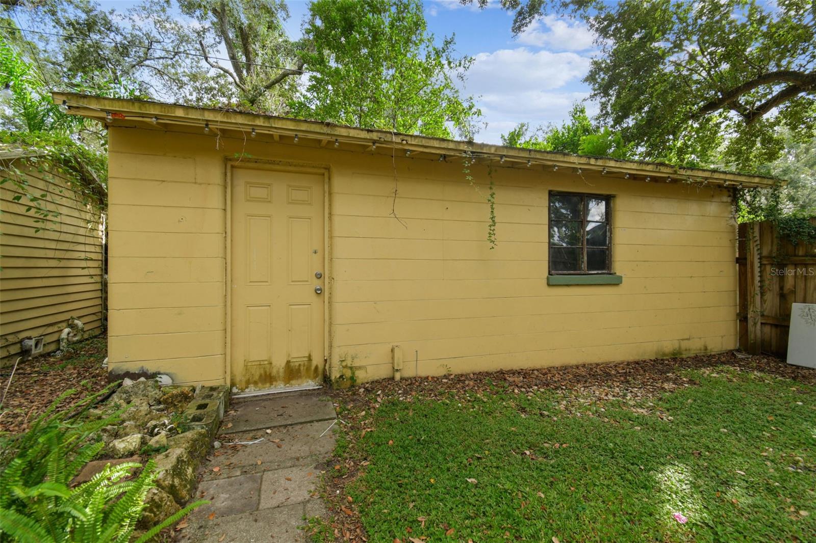 Image 10 of 49 For 1001 Fern Street