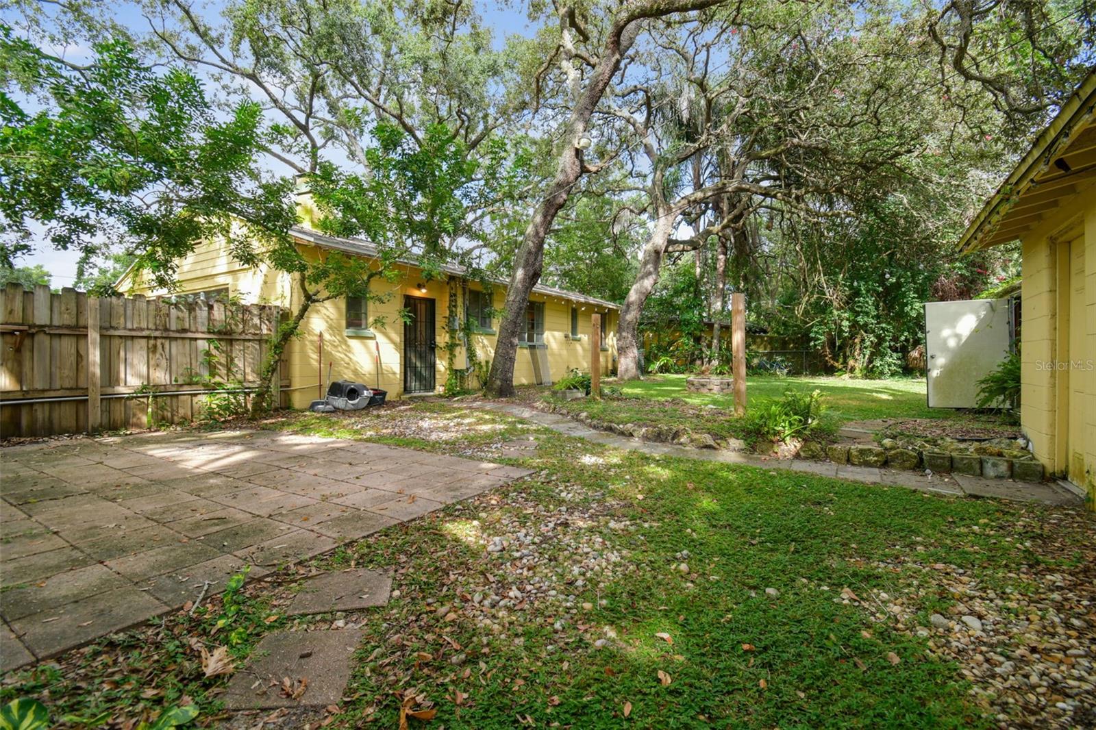 Image 11 of 49 For 1001 Fern Street