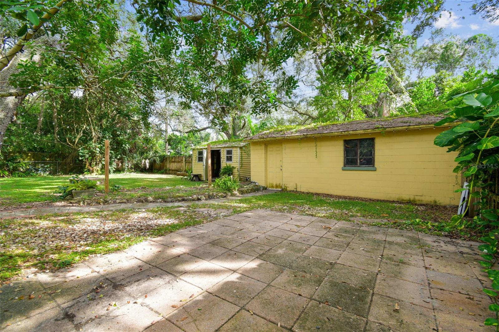 Image 12 of 49 For 1001 Fern Street