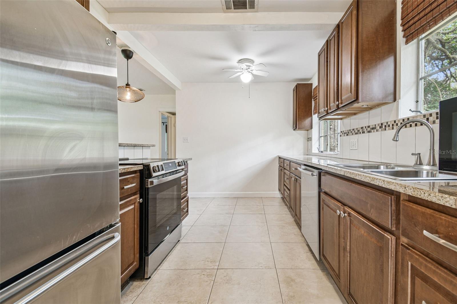 Image 35 of 49 For 1001 Fern Street