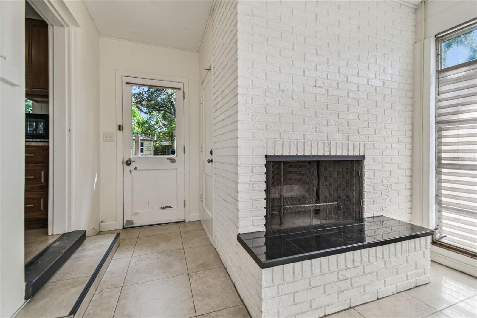 Image 37 of 49 For 1001 Fern Street