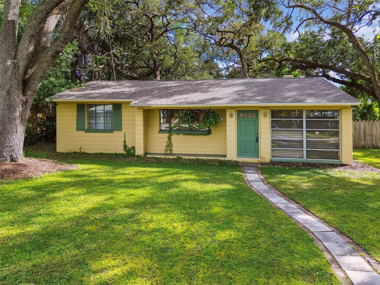 Image 4 of 49 For 1001 Fern Street