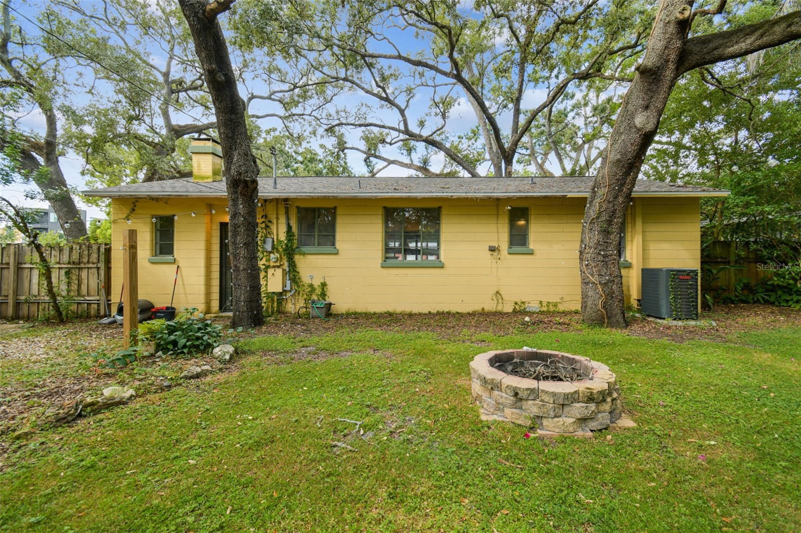 Image 6 of 49 For 1001 Fern Street