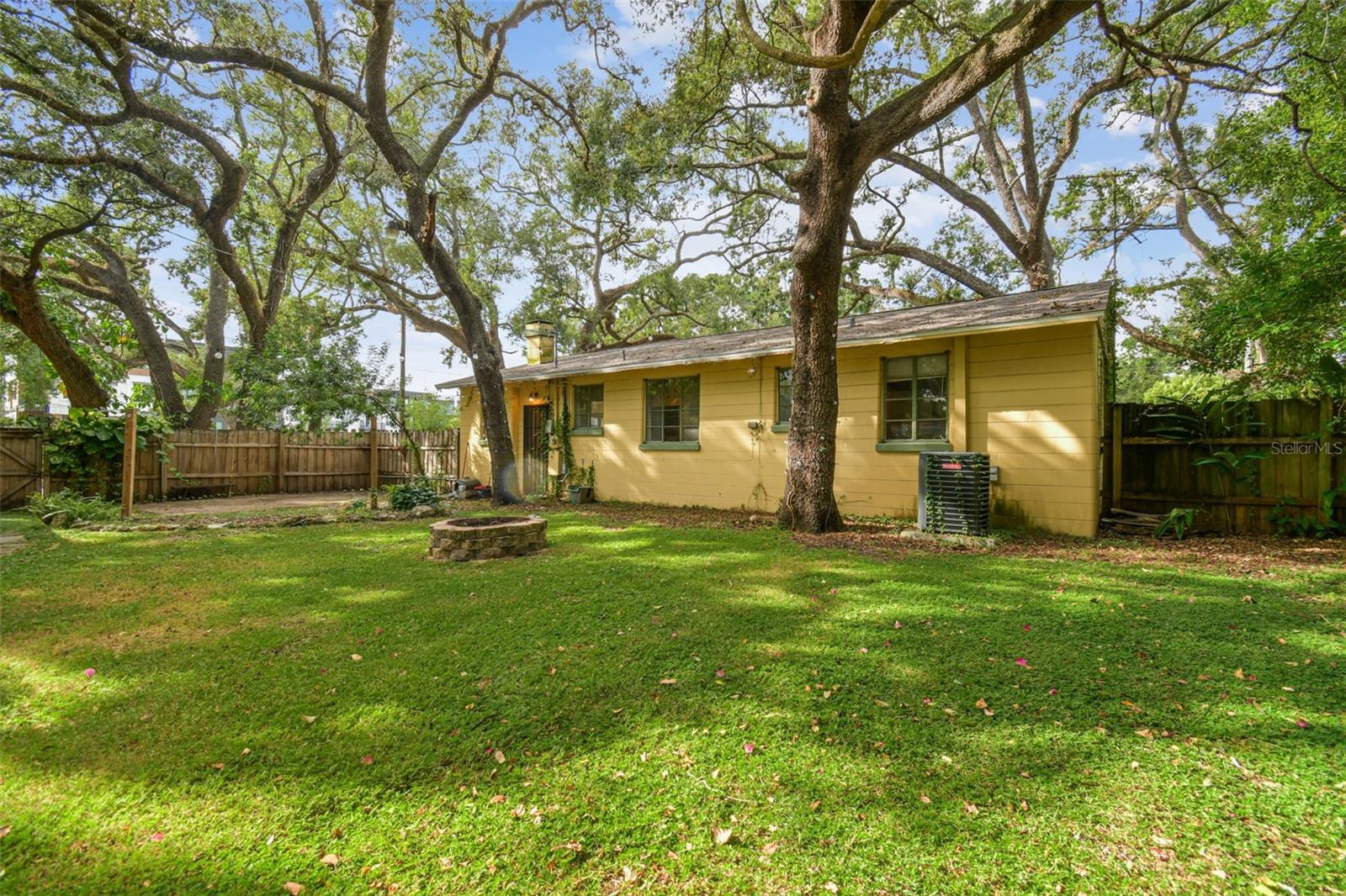 Image 7 of 49 For 1001 Fern Street