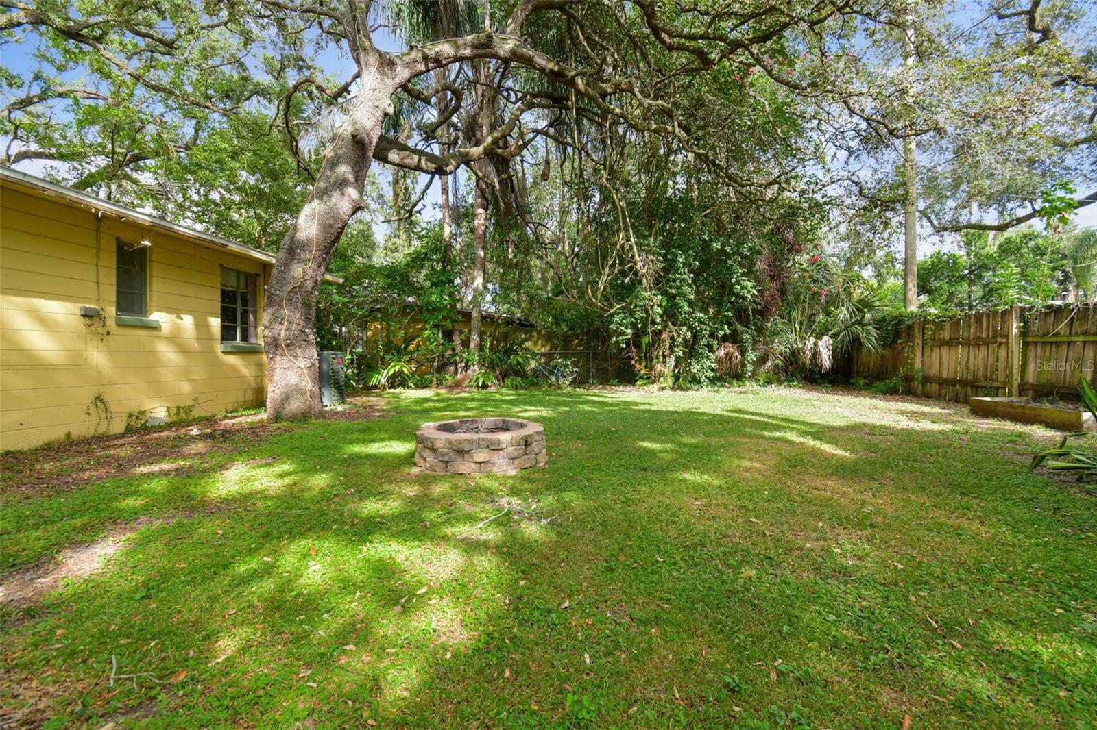 Image 9 of 49 For 1001 Fern Street