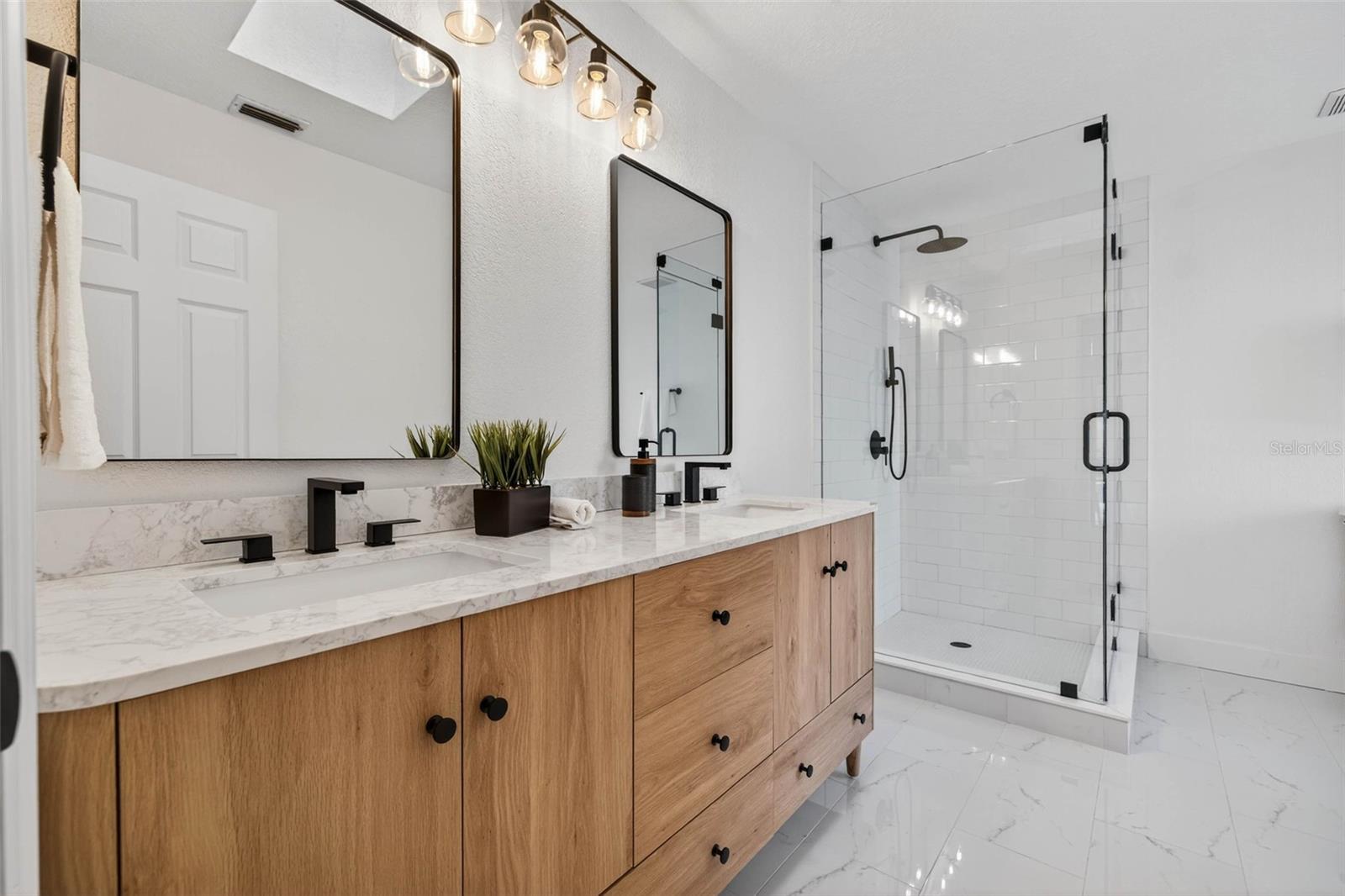 Image 24 of 39 For 1254 Windsor Way