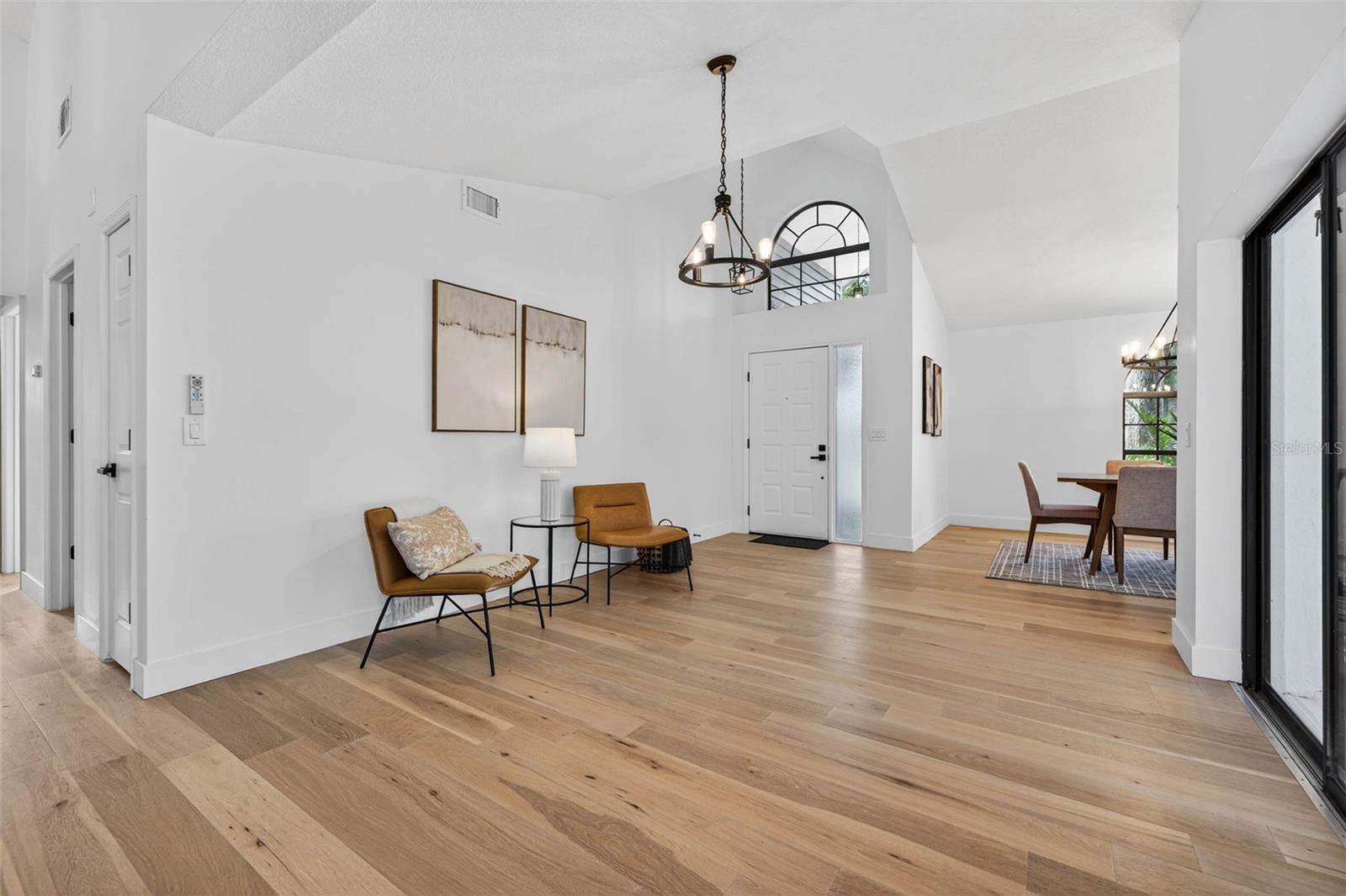 Image 8 of 39 For 1254 Windsor Way