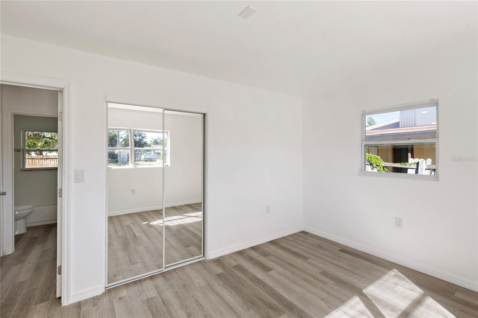 Image 26 of 40 For 4905 Largo Terrace