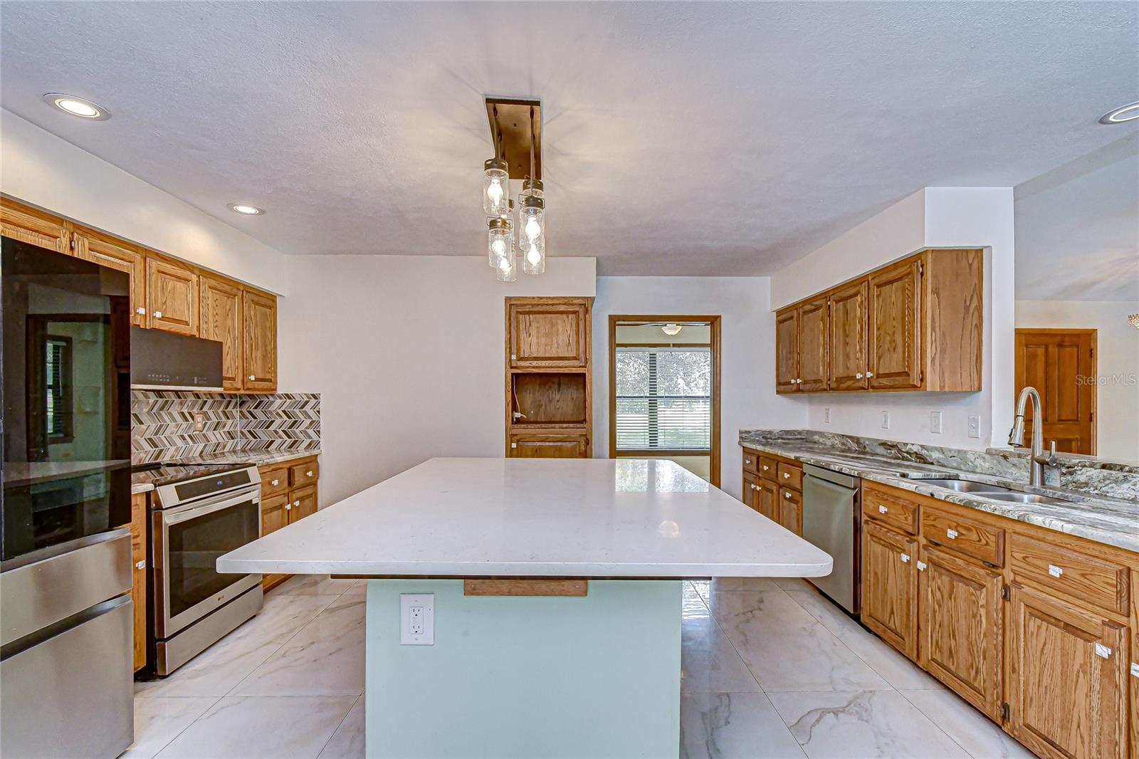 Image 18 of 40 For 16349 Spring Valley Road