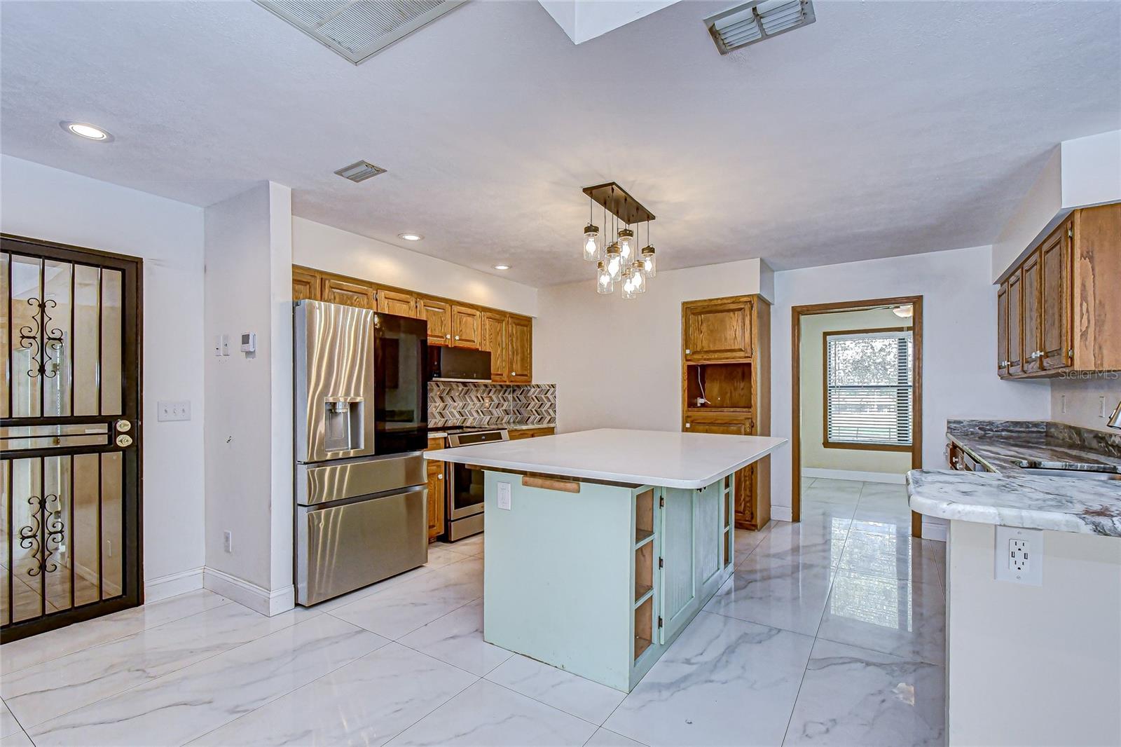 Image 19 of 40 For 16349 Spring Valley Road