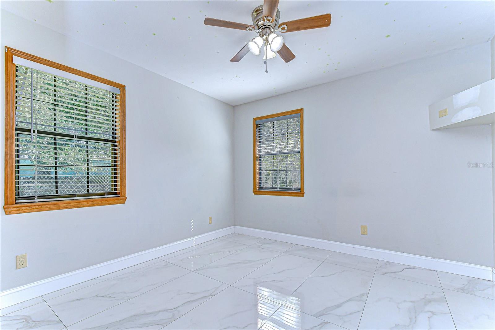 Image 29 of 40 For 16349 Spring Valley Road