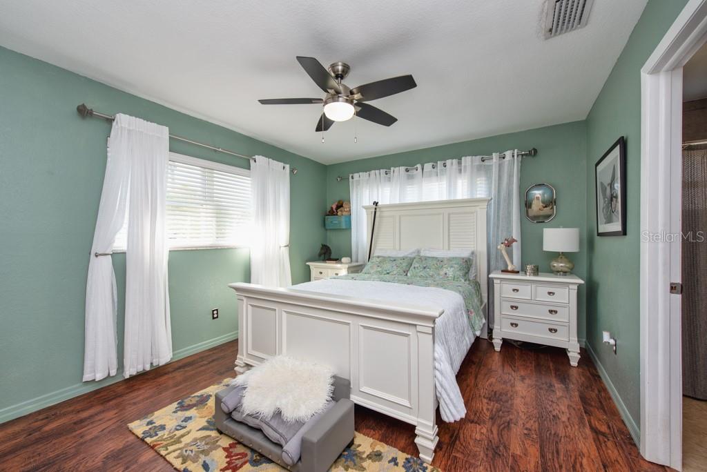 Image 15 of 41 For 12934 83rd Avenue