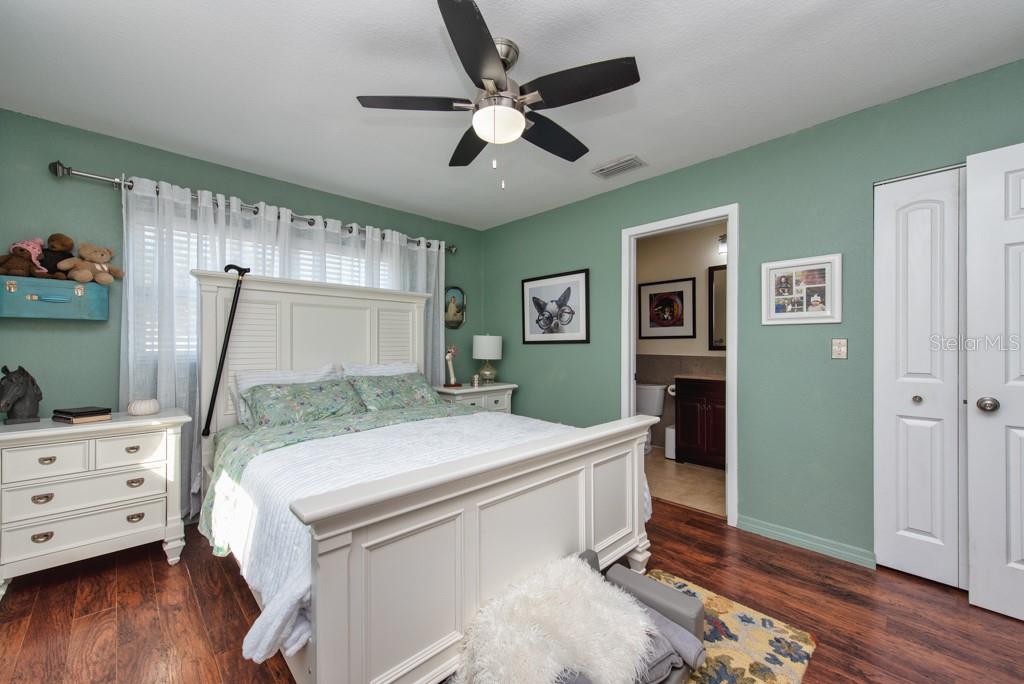 Image 17 of 41 For 12934 83rd Avenue