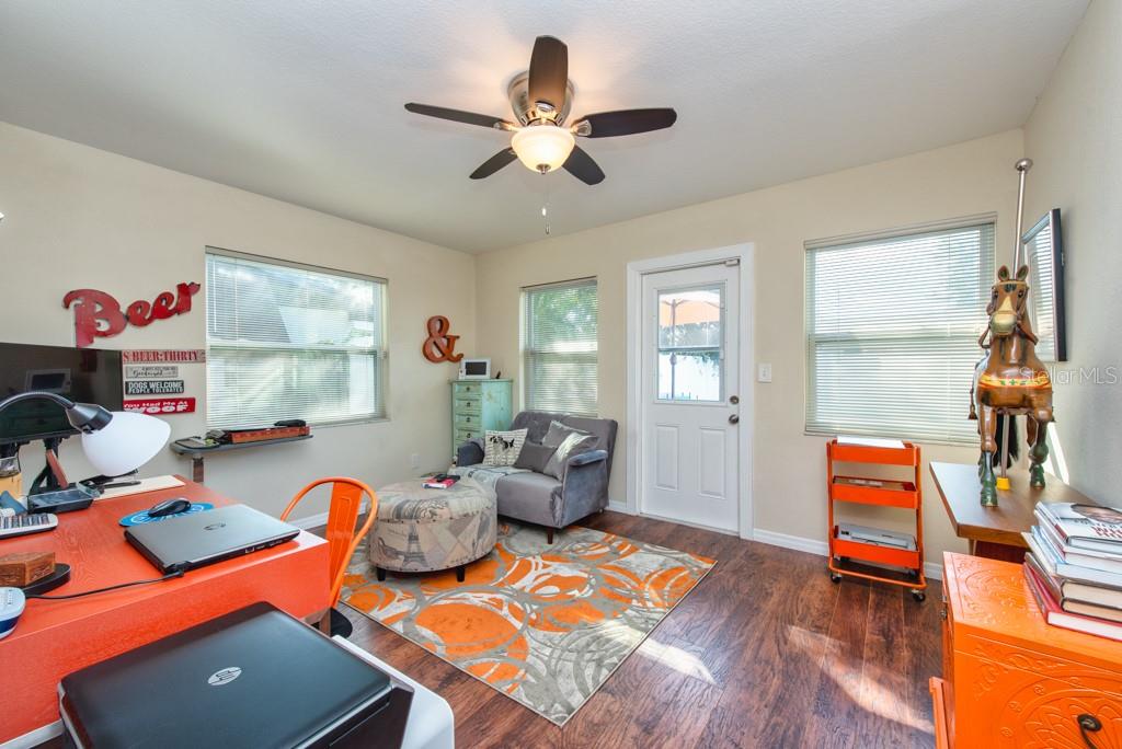 Image 19 of 41 For 12934 83rd Avenue