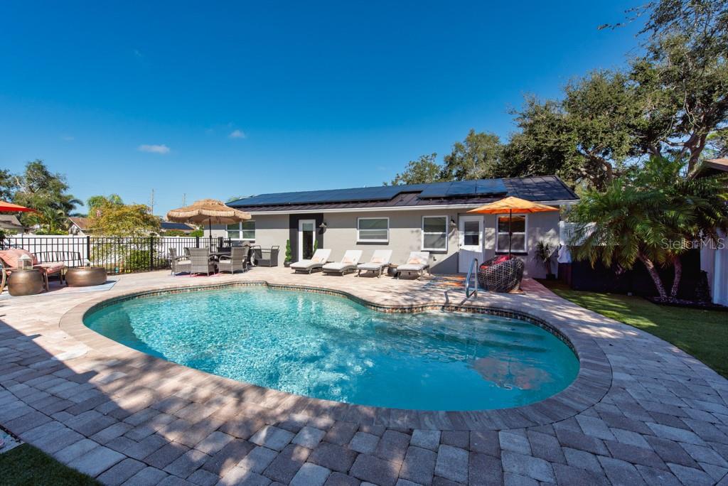 Image 30 of 41 For 12934 83rd Avenue