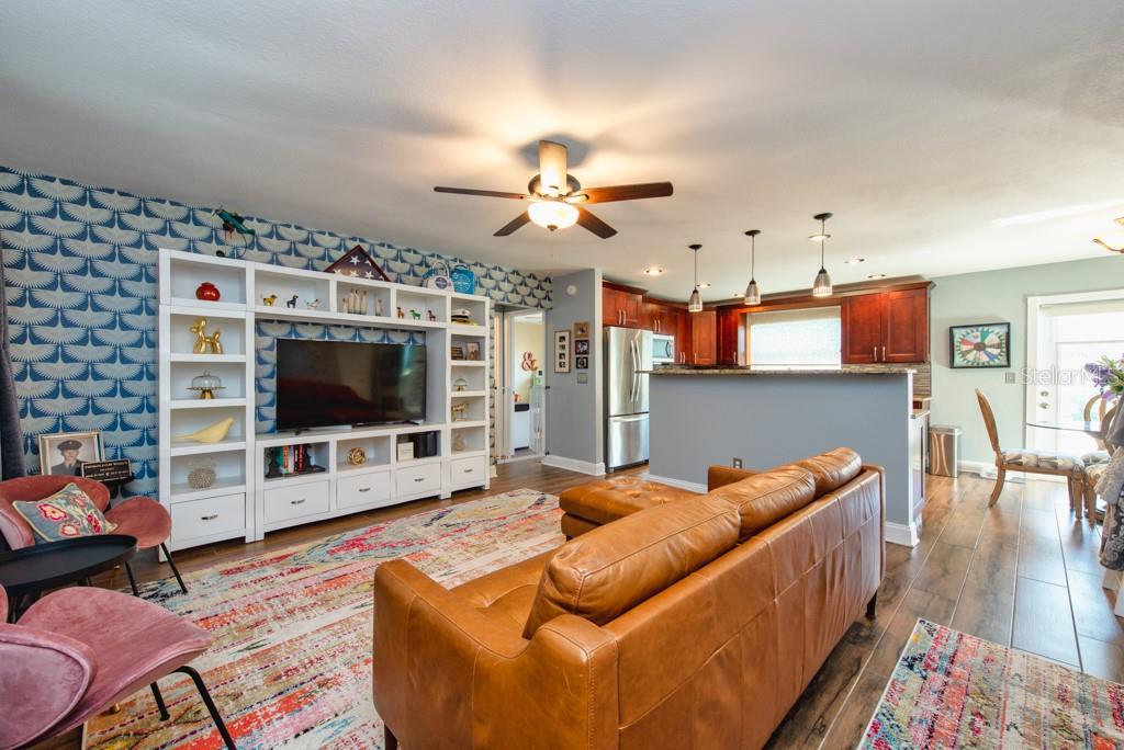 Image 5 of 41 For 12934 83rd Avenue