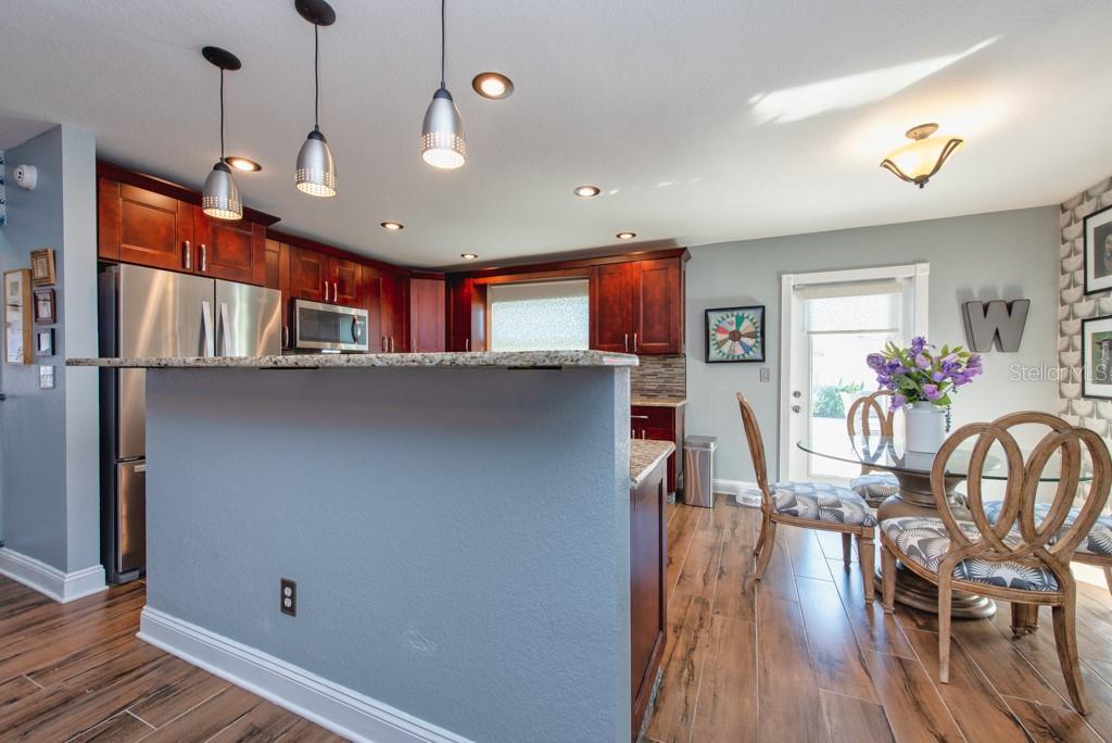 Image 8 of 41 For 12934 83rd Avenue