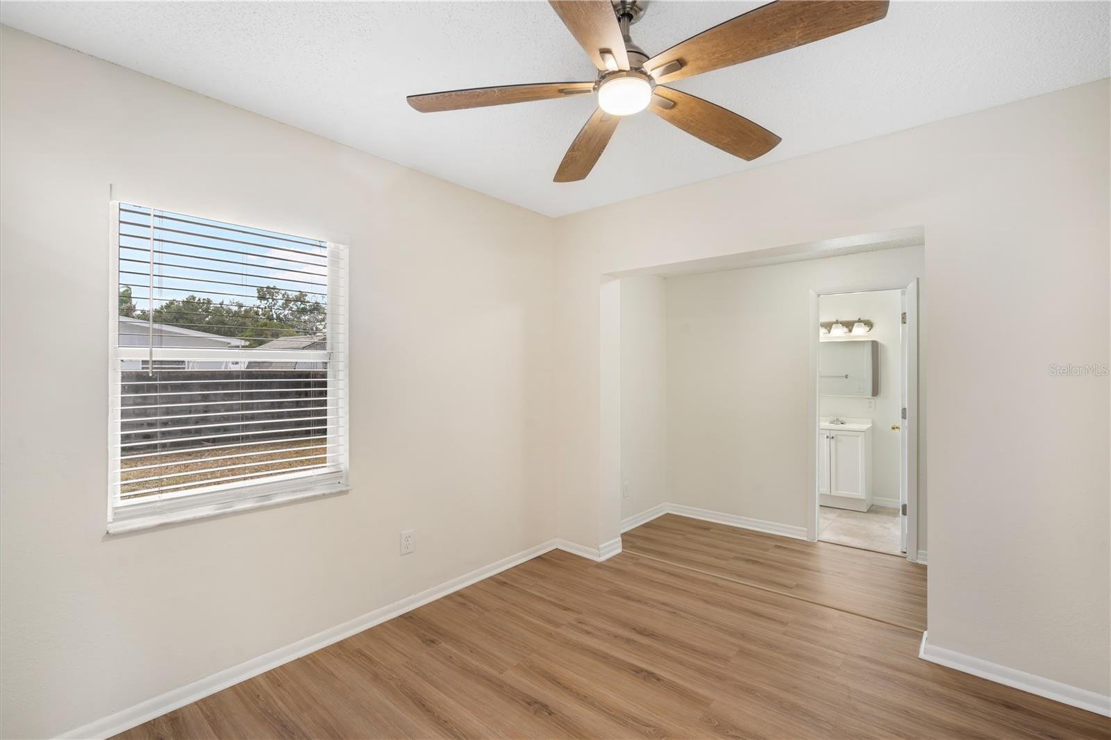 Image 14 of 23 For 4008 Laurel Street