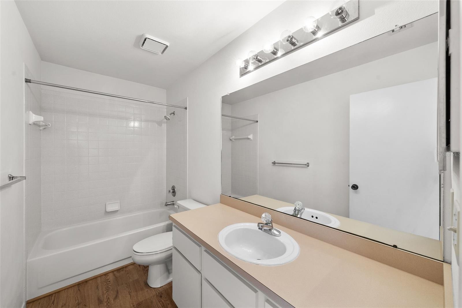 Image 15 of 33 For 11327 Clayridge Drive