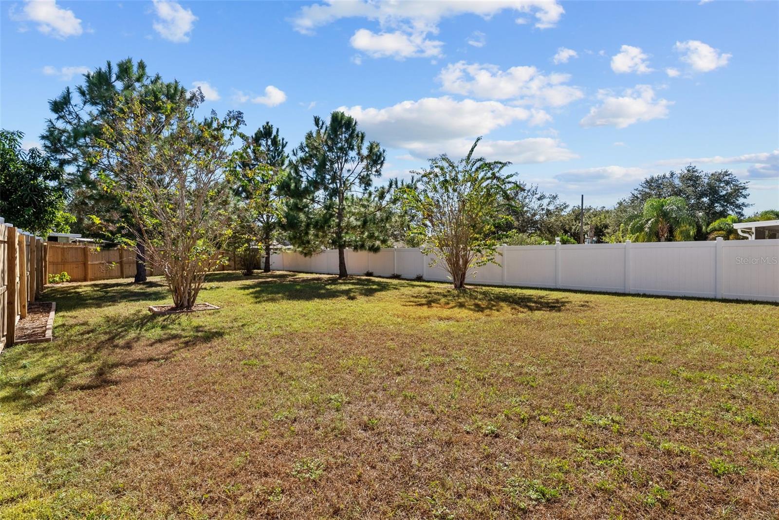 Image 19 of 33 For 11327 Clayridge Drive