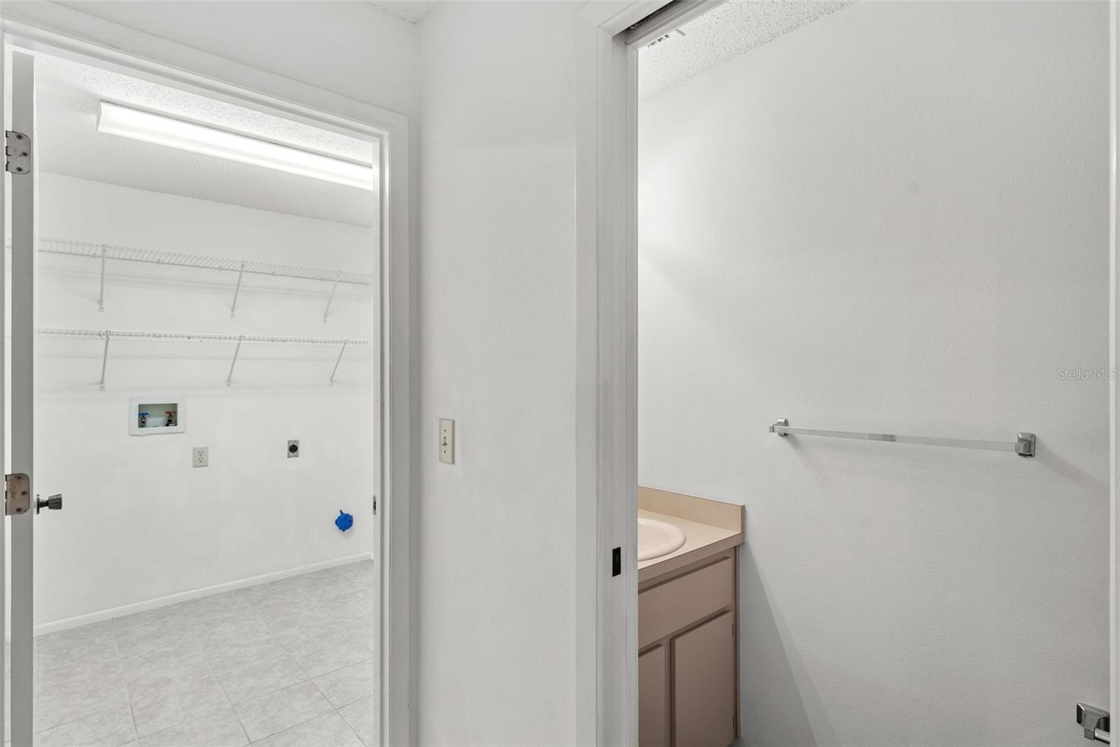 Image 8 of 33 For 11327 Clayridge Drive