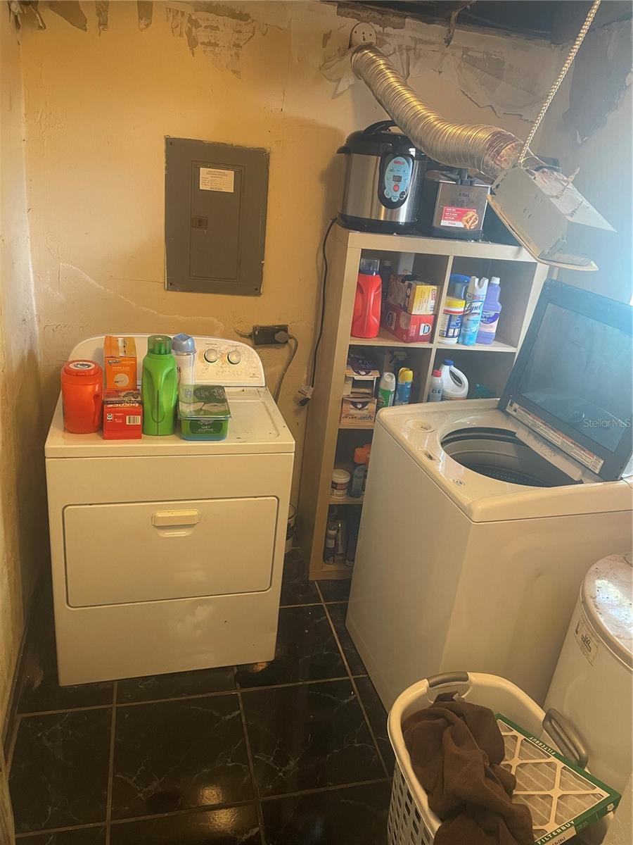 Image 28 of 35 For 2133 43rd Avenue N