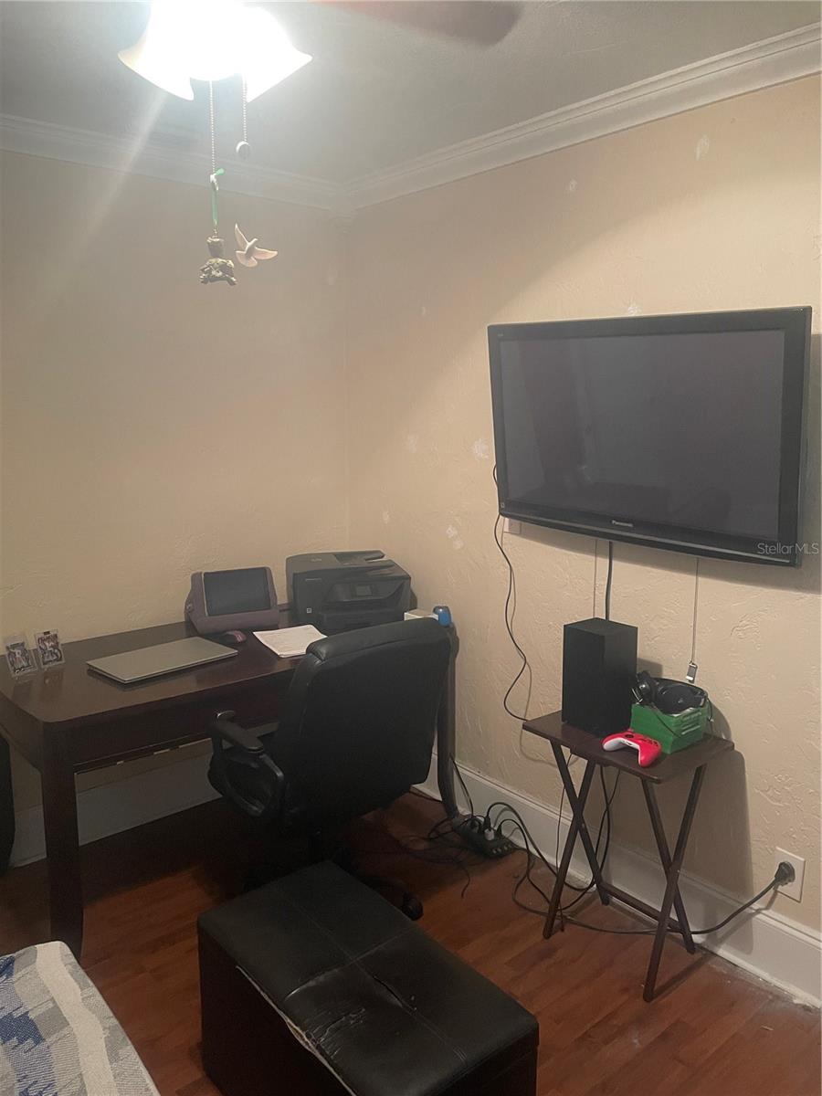 Image 9 of 35 For 2133 43rd Avenue N