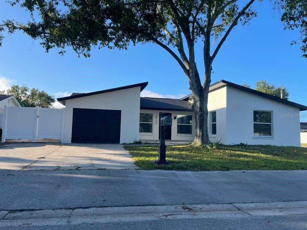 Details for 10106 Royal Acres Court, TAMPA, FL 33615