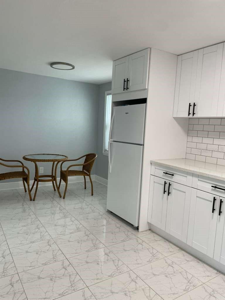 Image 15 of 27 For 10106 Royal Acres Court